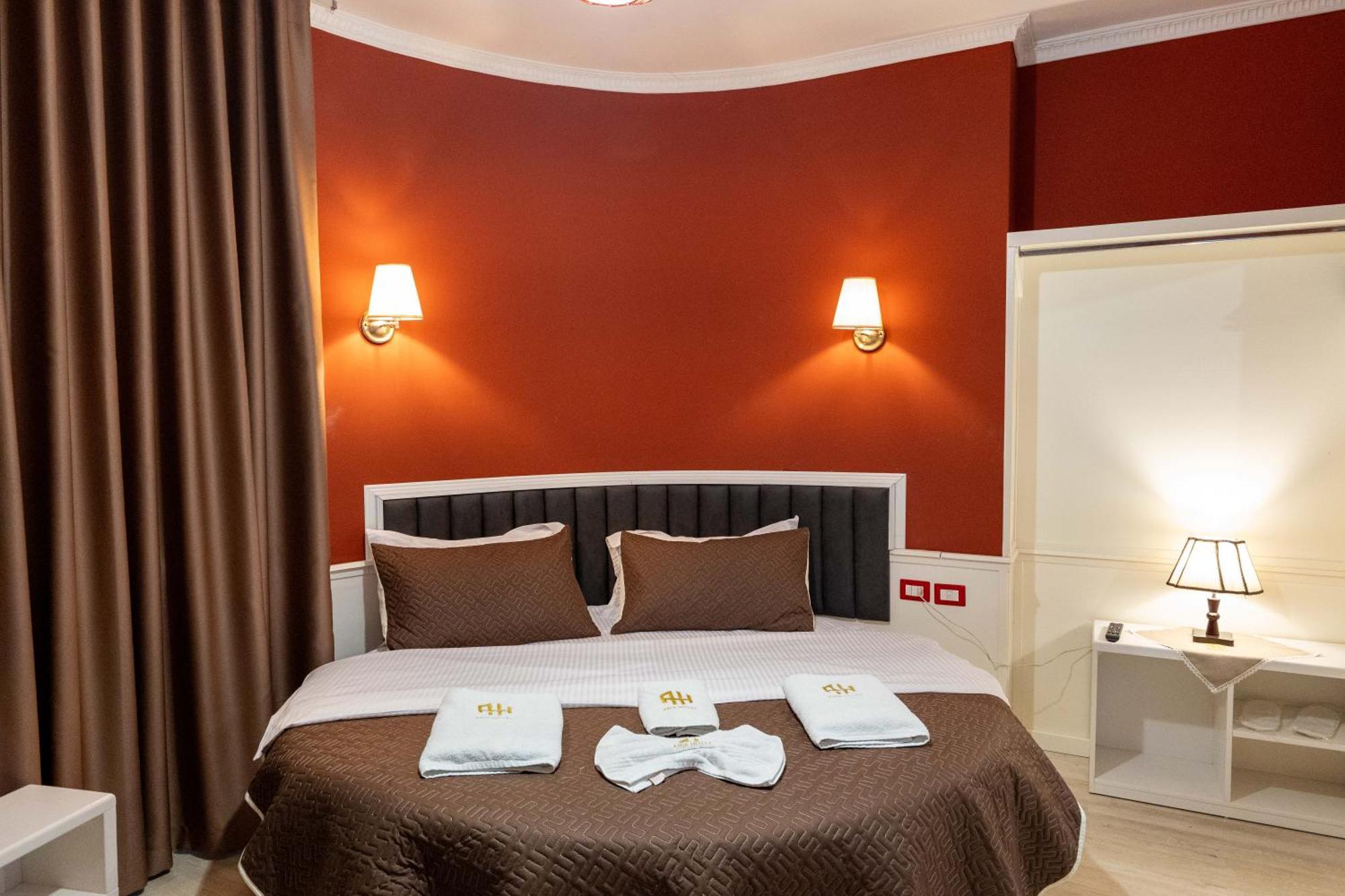 Hotel Aria Tirana Kültér fotó