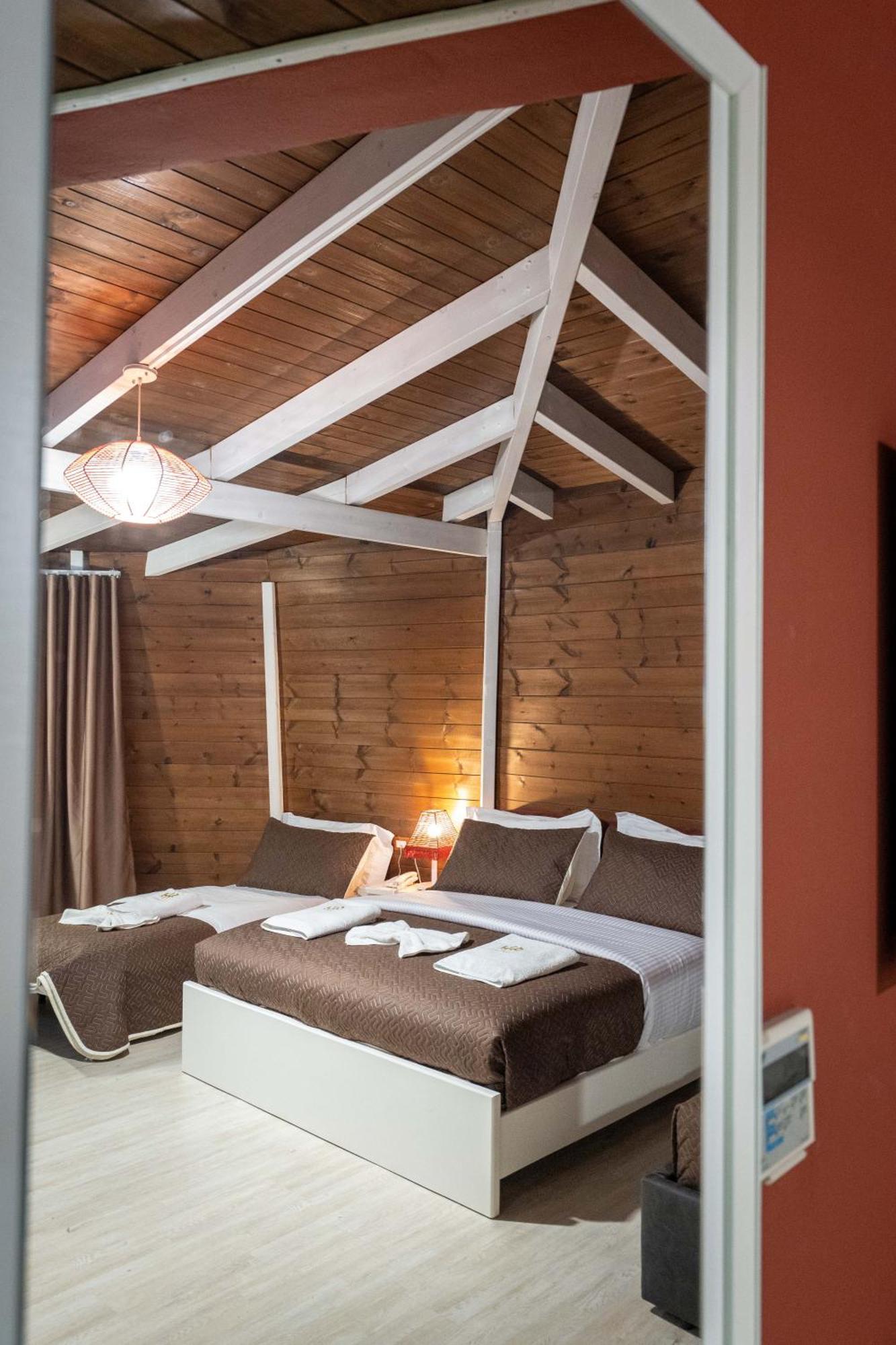 Hotel Aria Tirana Kültér fotó