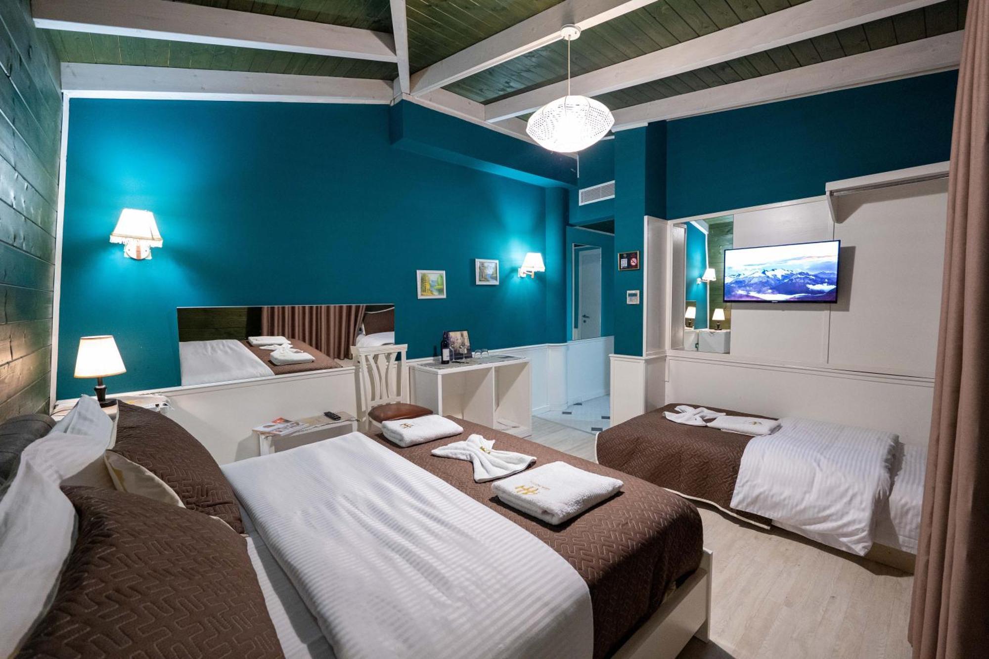 Hotel Aria Tirana Kültér fotó