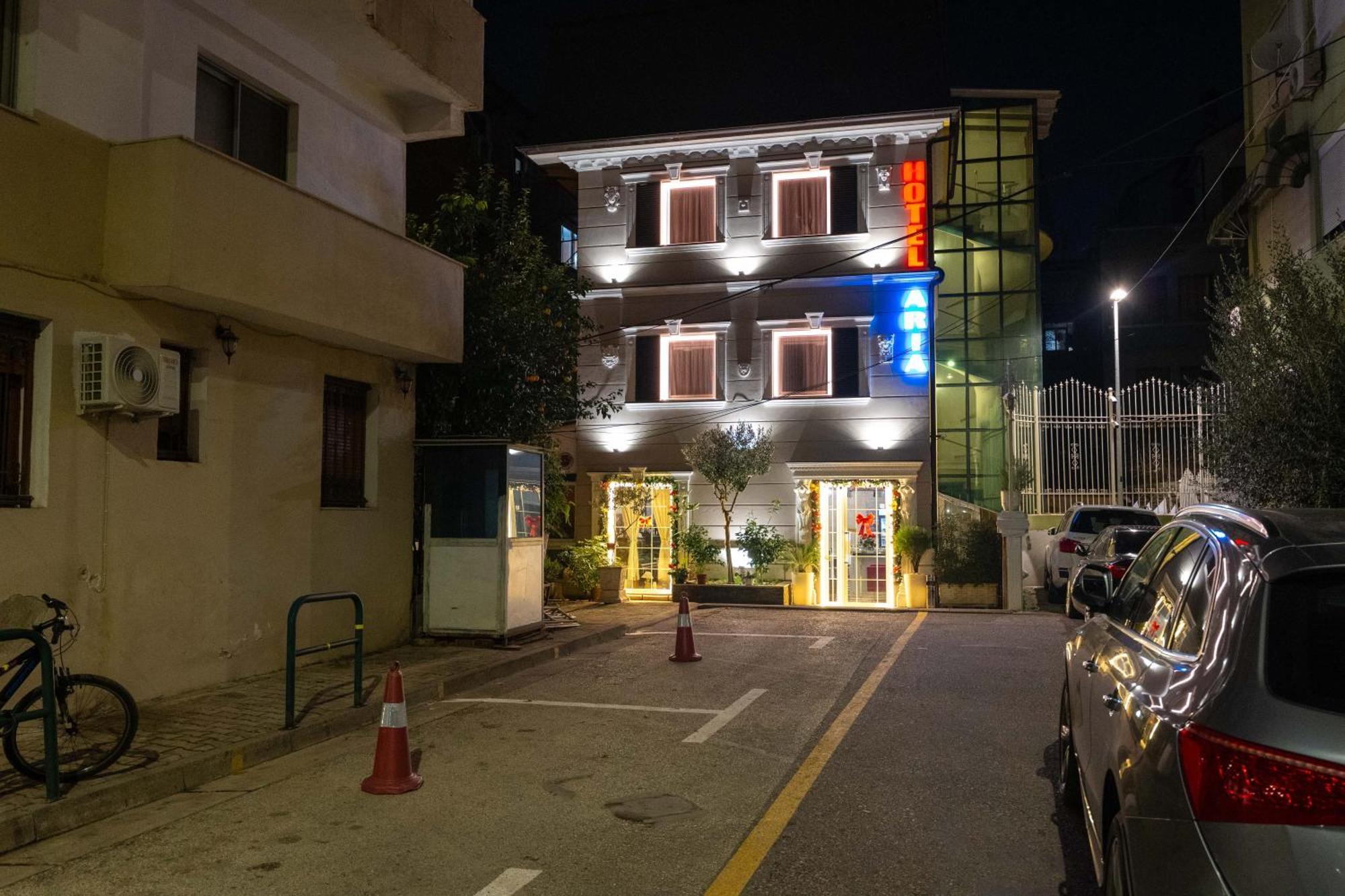 Hotel Aria Tirana Kültér fotó