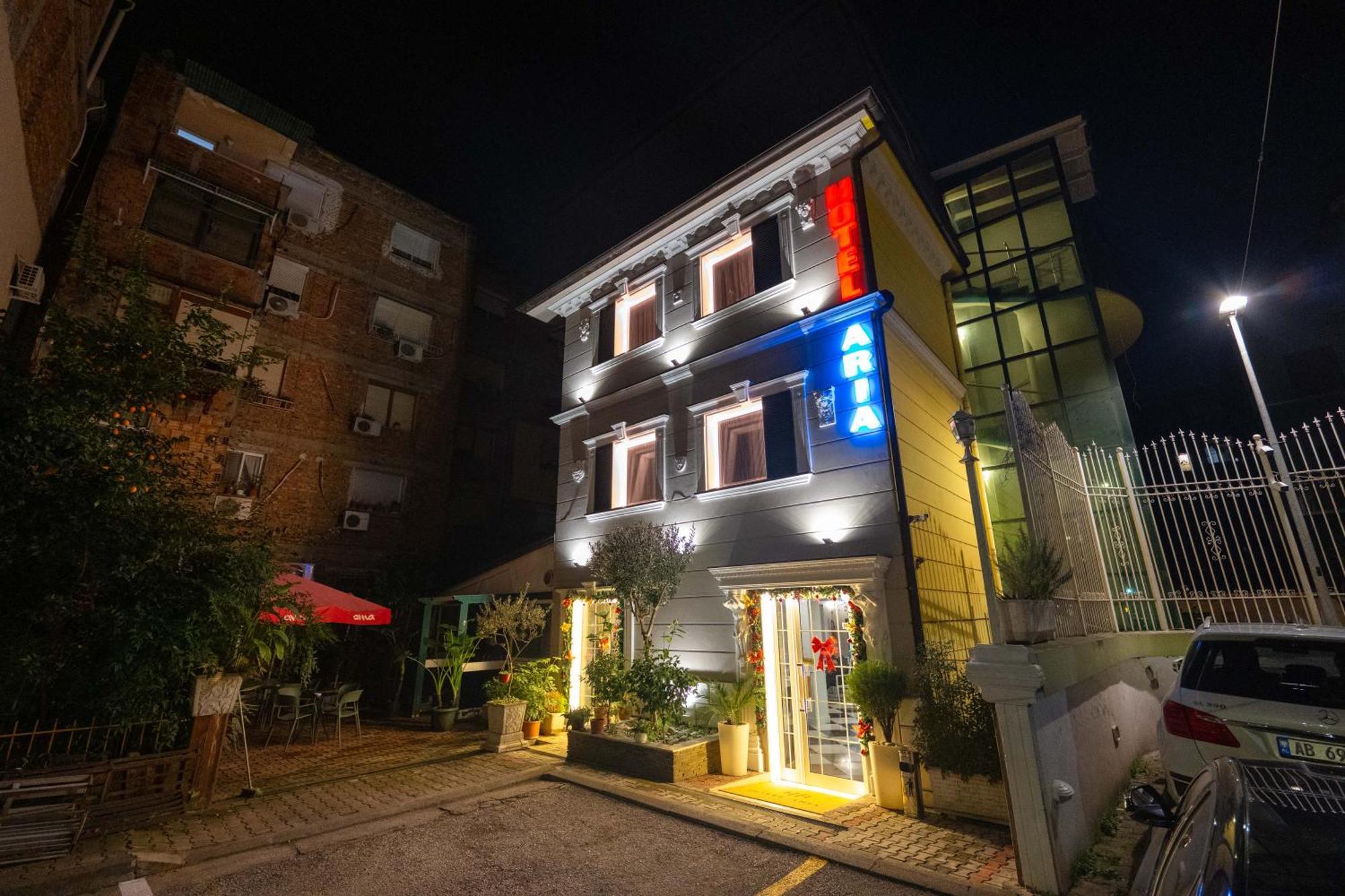 Hotel Aria Tirana Kültér fotó