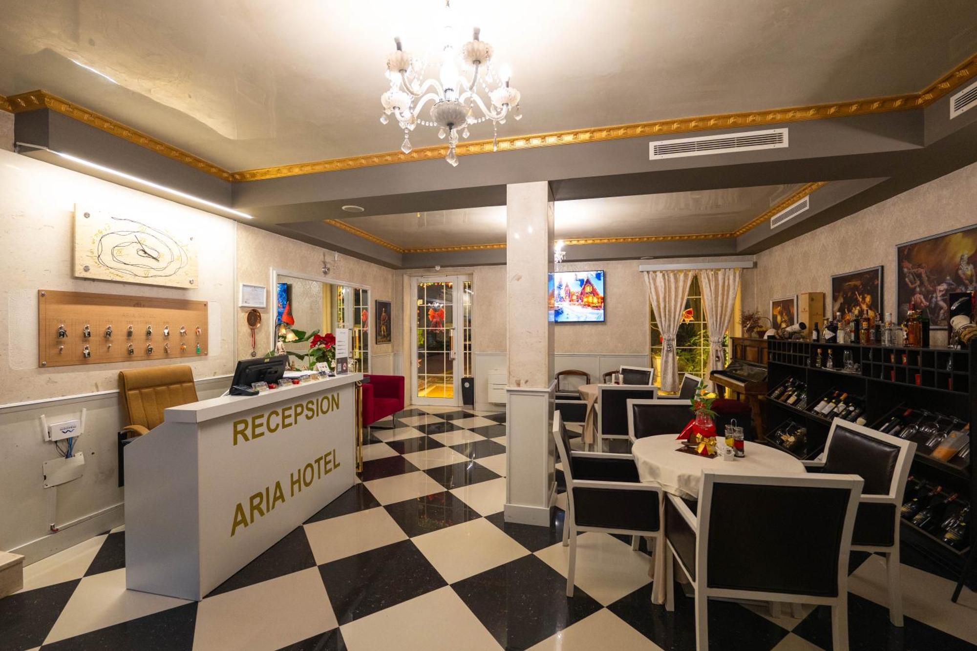 Hotel Aria Tirana Kültér fotó