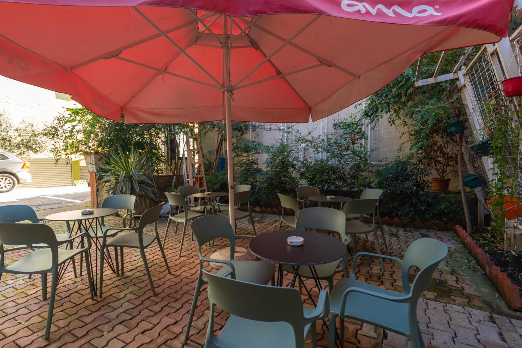 Hotel Aria Tirana Kültér fotó